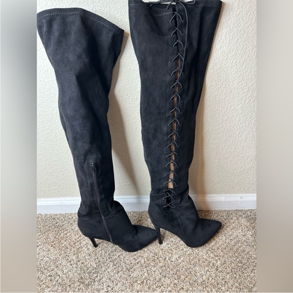 🟣two bundle Brand new women boots size9.5 black ones is a size9 - Picture 9 of 11